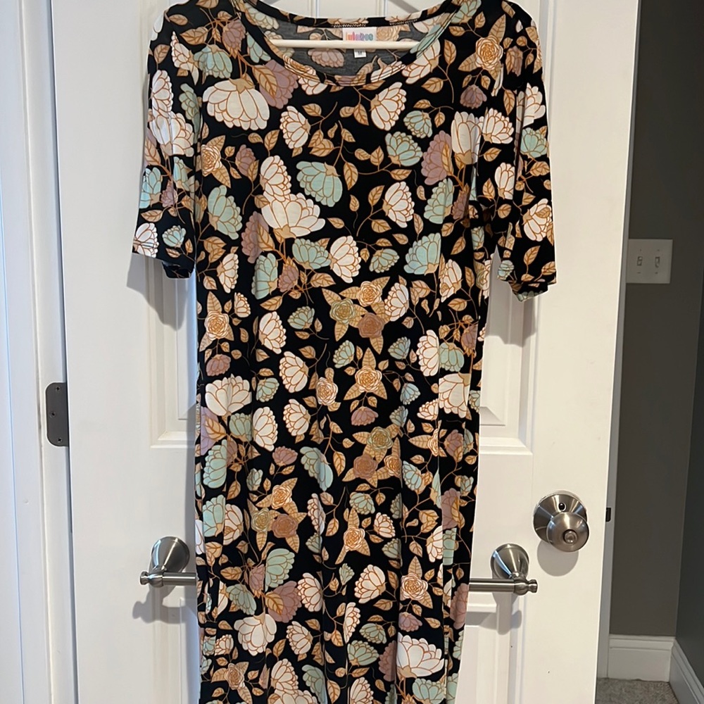 Lularoe fitted mid length dress